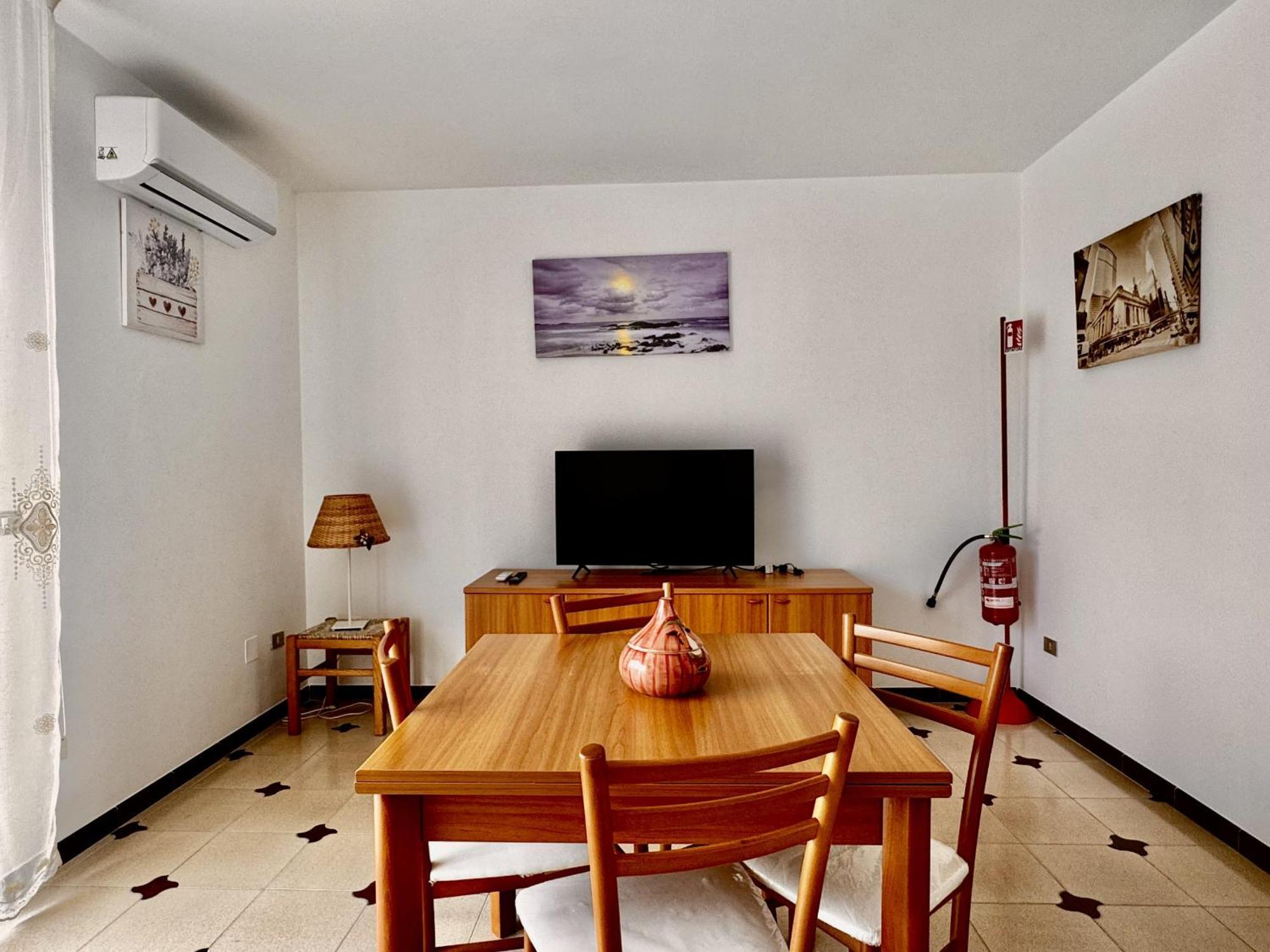 Holidaycasa Leone - Con Posto Auto A 200Mt Dal Mare 스펠론가 외부 사진
