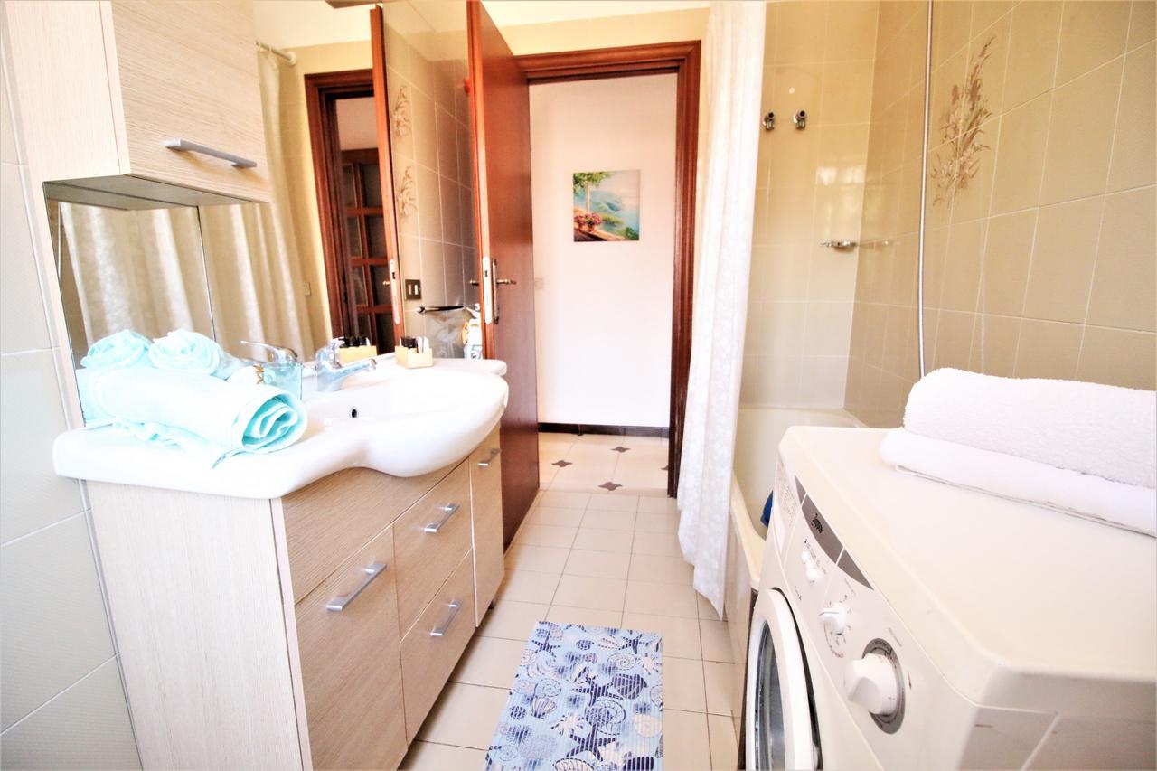 Holidaycasa Leone - Con Posto Auto A 200Mt Dal Mare 스펠론가 외부 사진