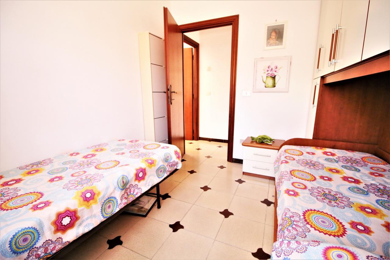 Holidaycasa Leone - Con Posto Auto A 200Mt Dal Mare 스펠론가 외부 사진