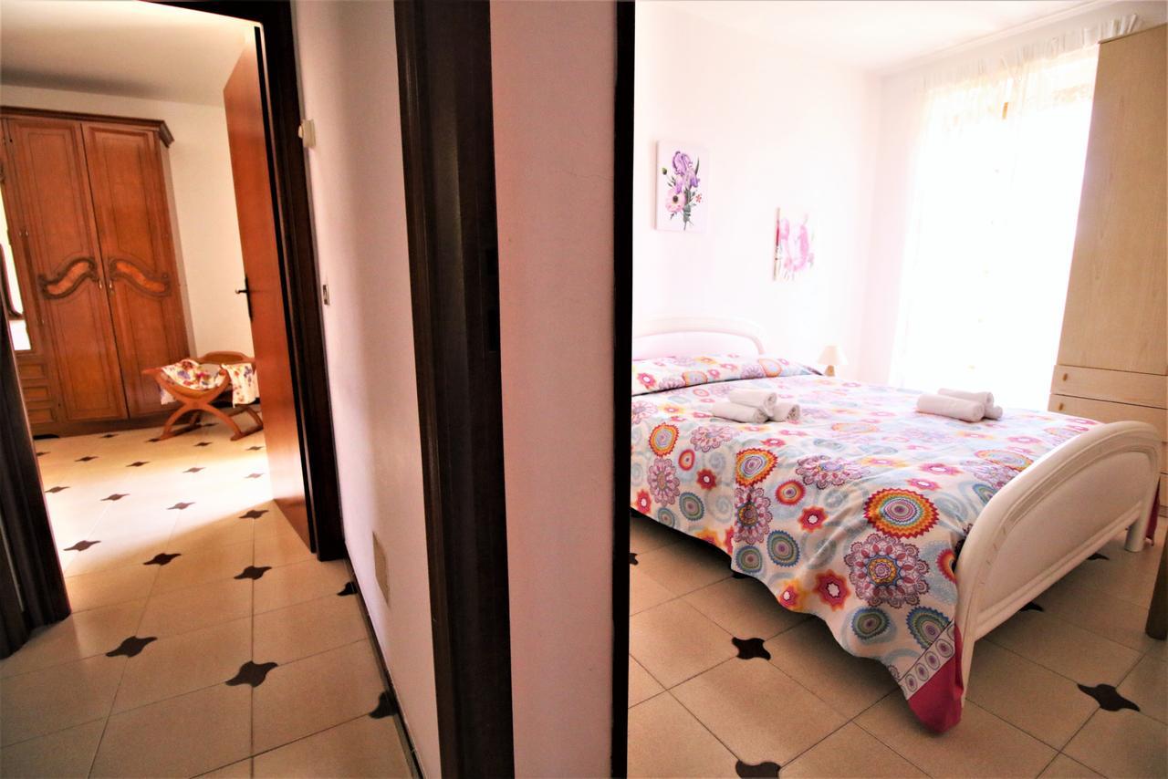 Holidaycasa Leone - Con Posto Auto A 200Mt Dal Mare 스펠론가 외부 사진